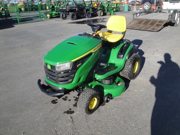 Image of John Deere S130 equipment image 1