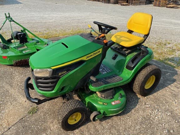 Image of John Deere S220 equipment image 2