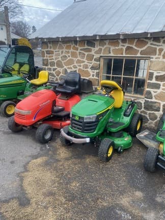 Image of John Deere S220 Image 0