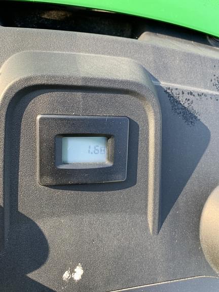 Image of John Deere S220 equipment image 4