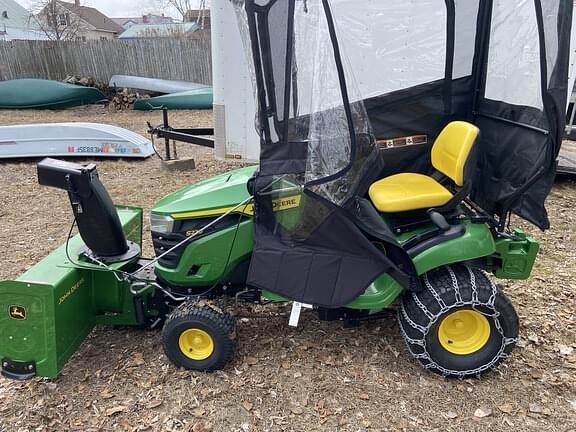 Image of John Deere S220 Primary image