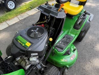 Image of John Deere S240 equipment image 2