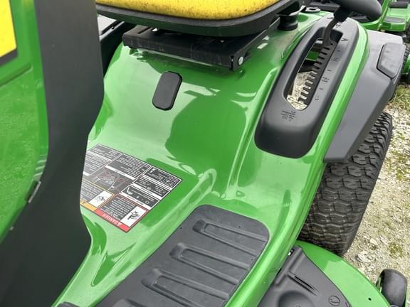 Image of John Deere S240 equipment image 3