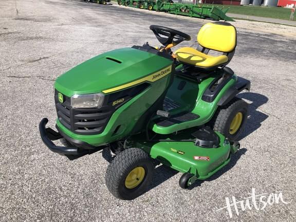 Image of John Deere S240 equipment image 4