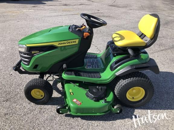 Image of John Deere S240 equipment image 1