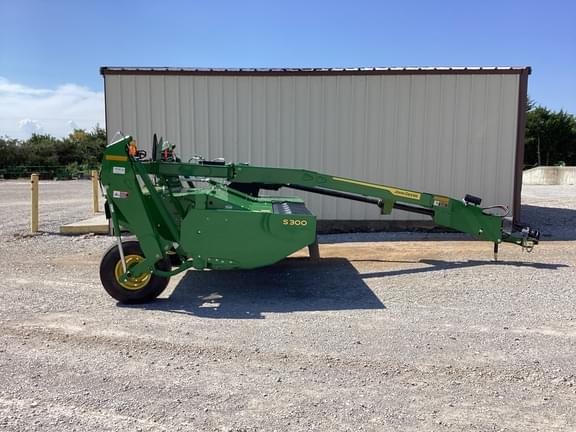 Image of John Deere S300 equipment image 1