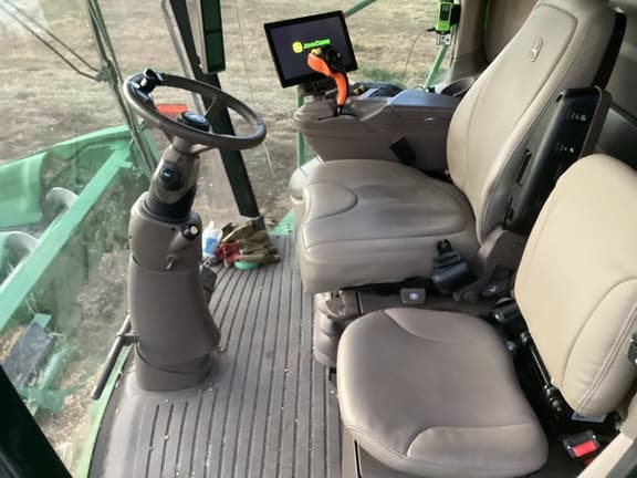 Image of John Deere S760 Image 1