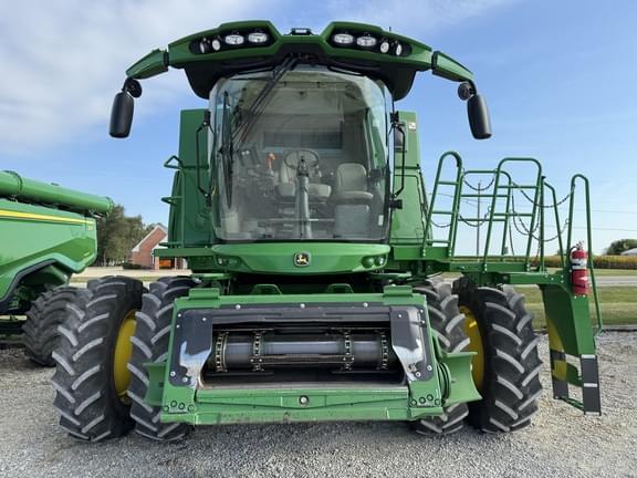 Image of John Deere S760 equipment image 2