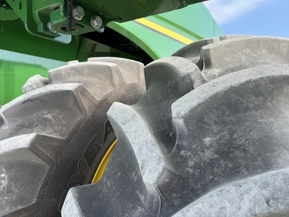 Image of John Deere S760 equipment image 1