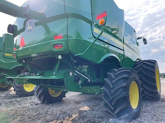Image of John Deere S760 equipment image 2