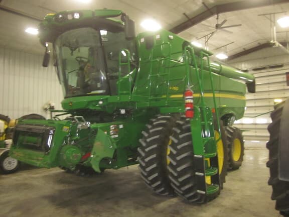 Image of John Deere S760 Primary image