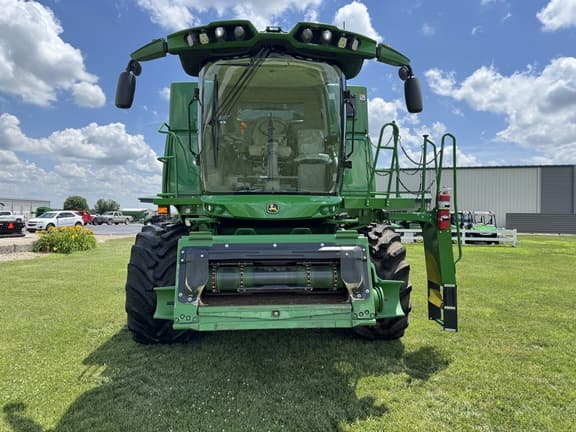 Image of John Deere S760 equipment image 1