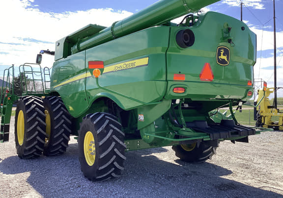 Image of John Deere S770 equipment image 4