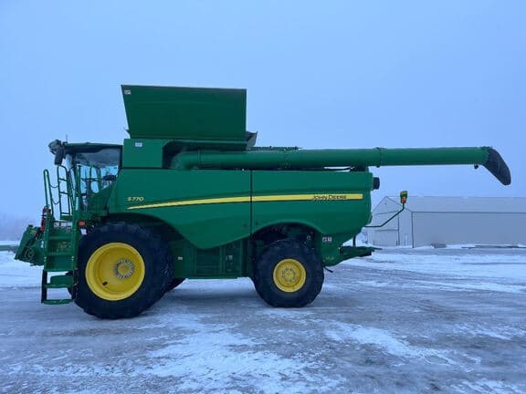 Image of John Deere S770 equipment image 1