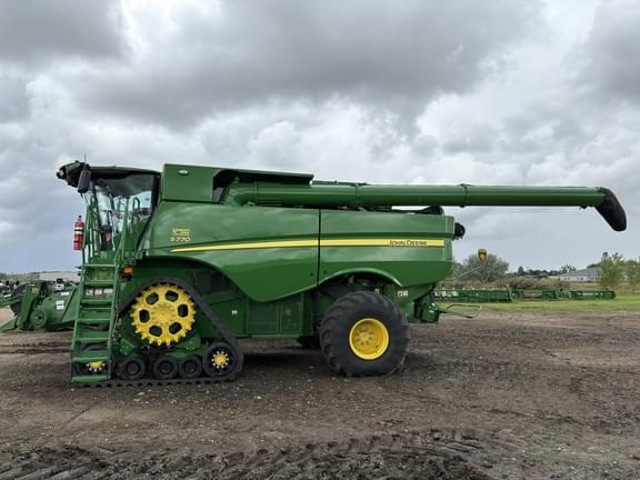 Image of John Deere S770 equipment image 1