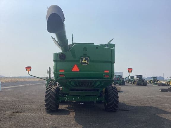 Image of John Deere S770 equipment image 3
