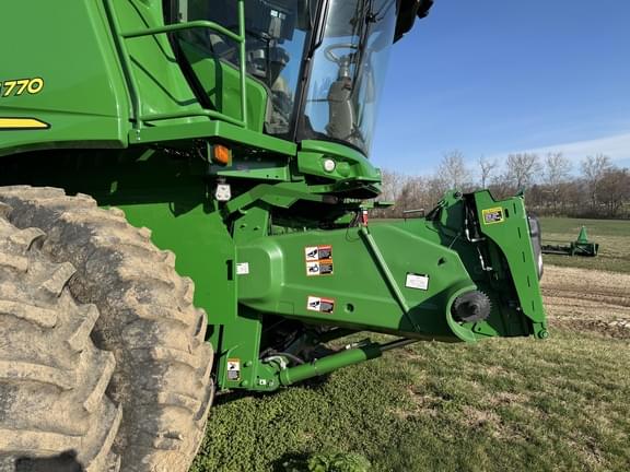 Image of John Deere S770 equipment image 1