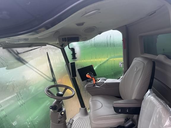 Image of John Deere S770 equipment image 3