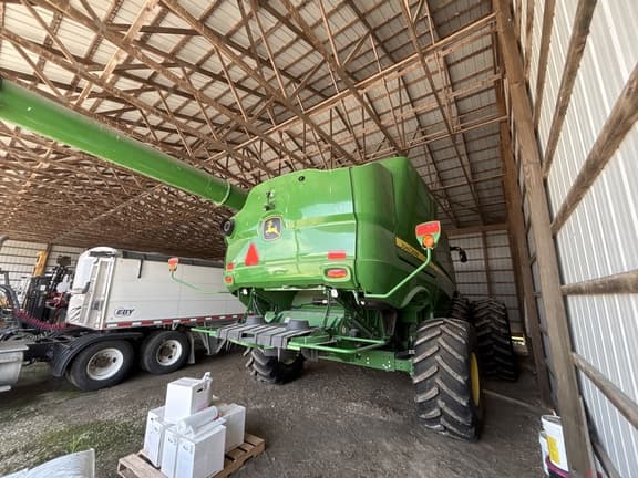 Image of John Deere S770 equipment image 4