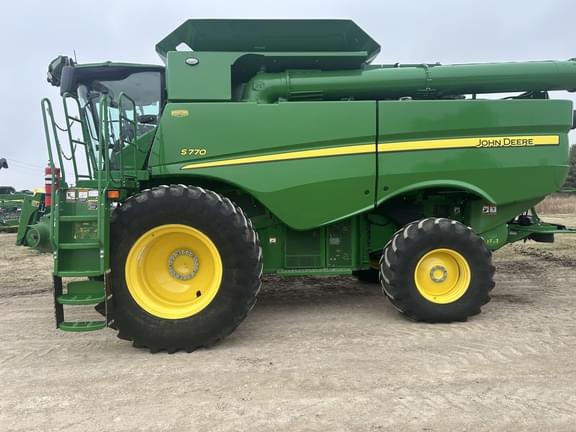 Image of John Deere S770 equipment image 3