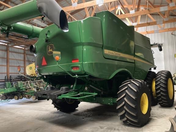 Image of John Deere S770 equipment image 2
