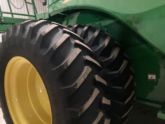 Image of John Deere S770 equipment image 3