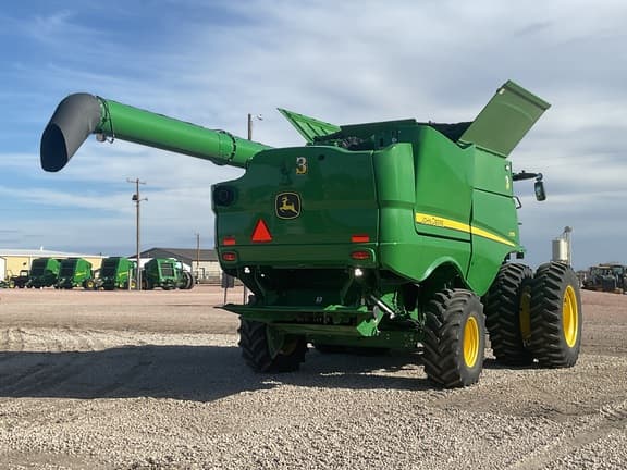 Image of John Deere S770 equipment image 4