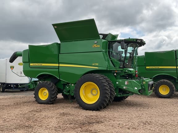 Image of John Deere S770 equipment image 4