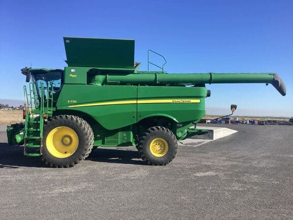 Image of John Deere S770 equipment image 1