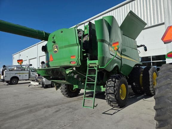 Image of John Deere S770 equipment image 3