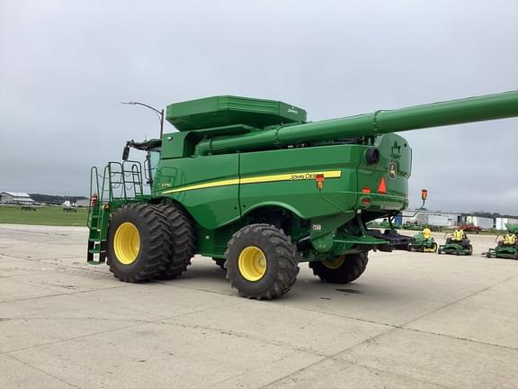 Image of John Deere S770 equipment image 2
