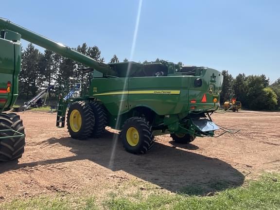 Image of John Deere S770 equipment image 3
