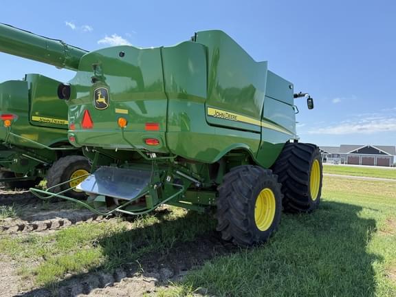 Image of John Deere S770 equipment image 2