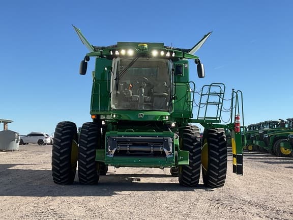 Image of John Deere S770 equipment image 2
