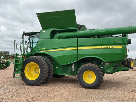 Image of John Deere S770 equipment image 4