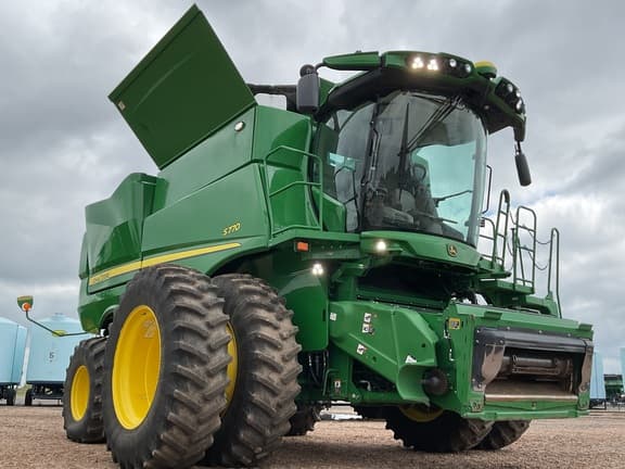 Image of John Deere S770 Primary image