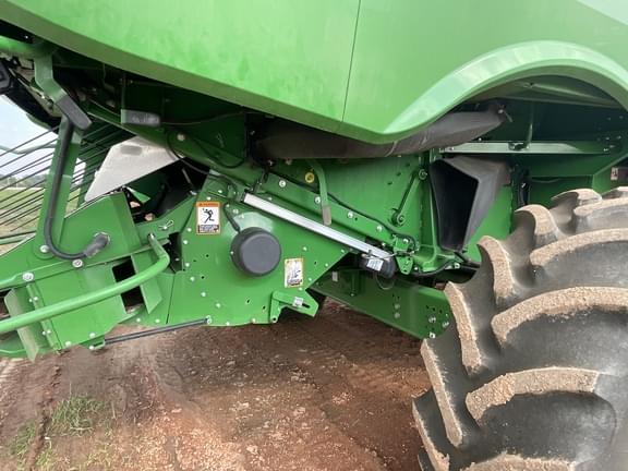 Image of John Deere S770 equipment image 4