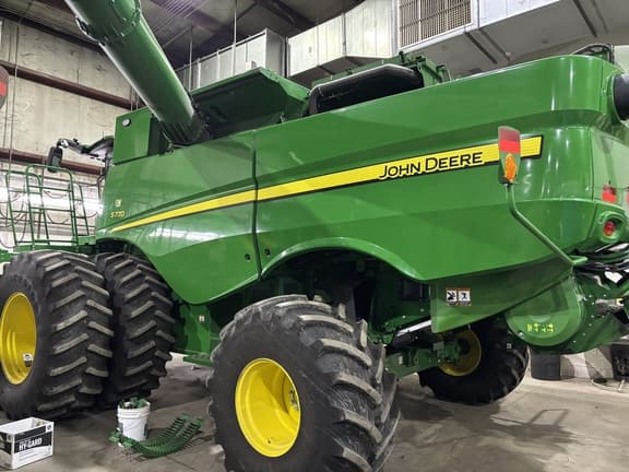 Image of John Deere S770 equipment image 4