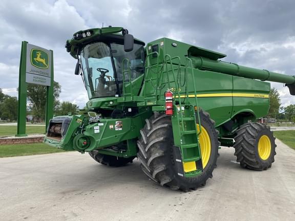 Image of John Deere S770 Primary image