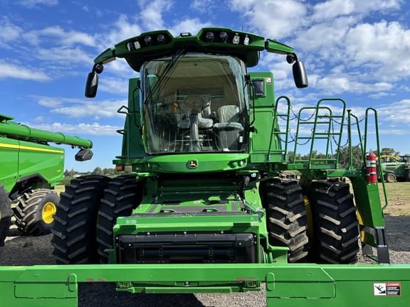 Image of John Deere S770 equipment image 2