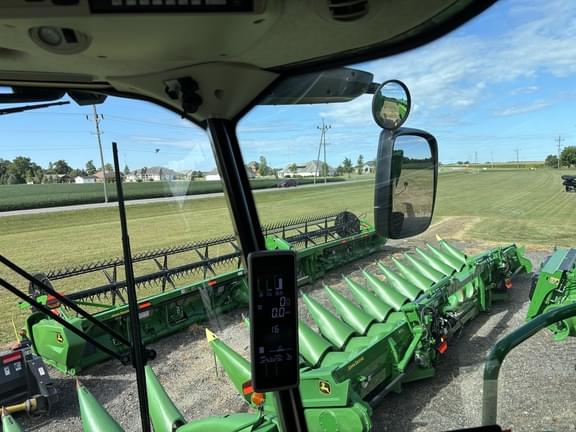 Image of John Deere S770 equipment image 3