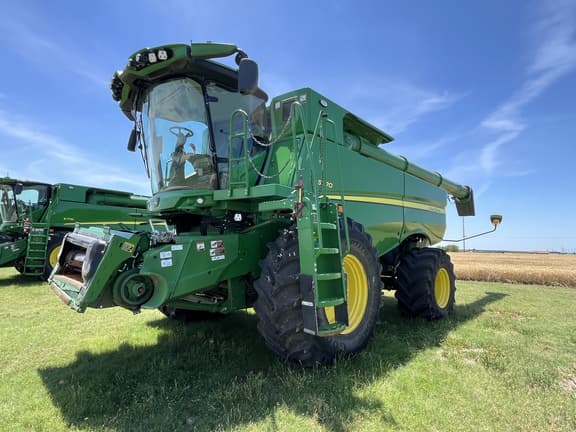 Image of John Deere S770 equipment image 1