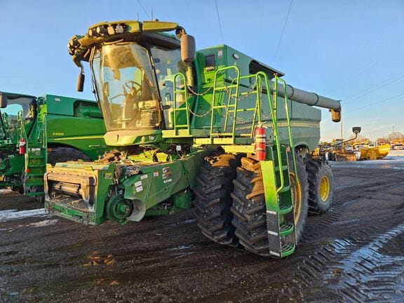 2024 John Deere S780 Equipment Image0