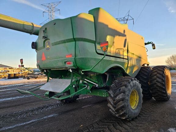 Image of John Deere S780 equipment image 3