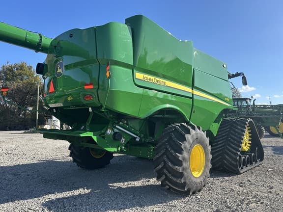 Image of John Deere S780 equipment image 4