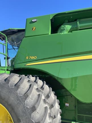 Image of John Deere S780 equipment image 3
