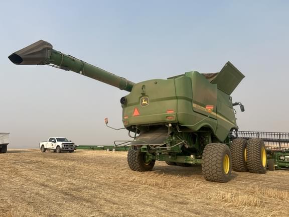 Image of John Deere S780 equipment image 3