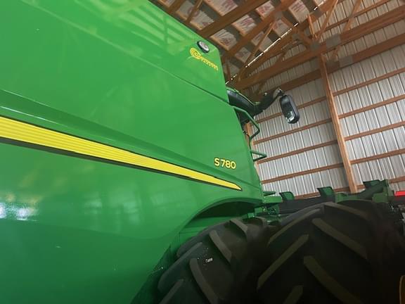 Image of John Deere S780 equipment image 4