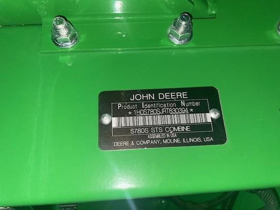 Image of John Deere S780 equipment image 2