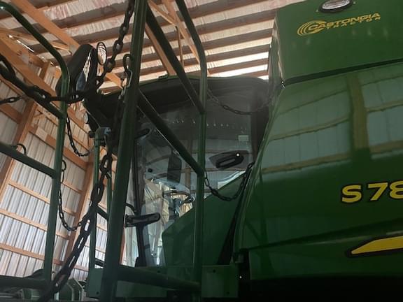 Image of John Deere S780 equipment image 1